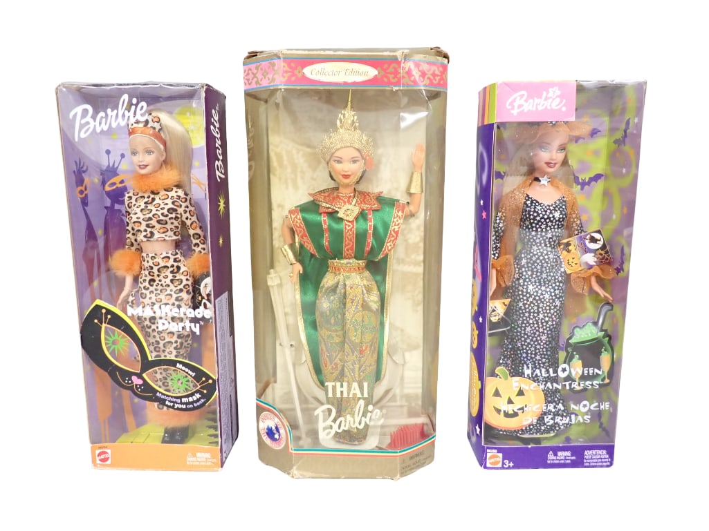 3 Barbies incl Halloween Enchantress Barbie, Maskerade Party Barbie, Thai Barbie Doll All in Origina (1 of 7)