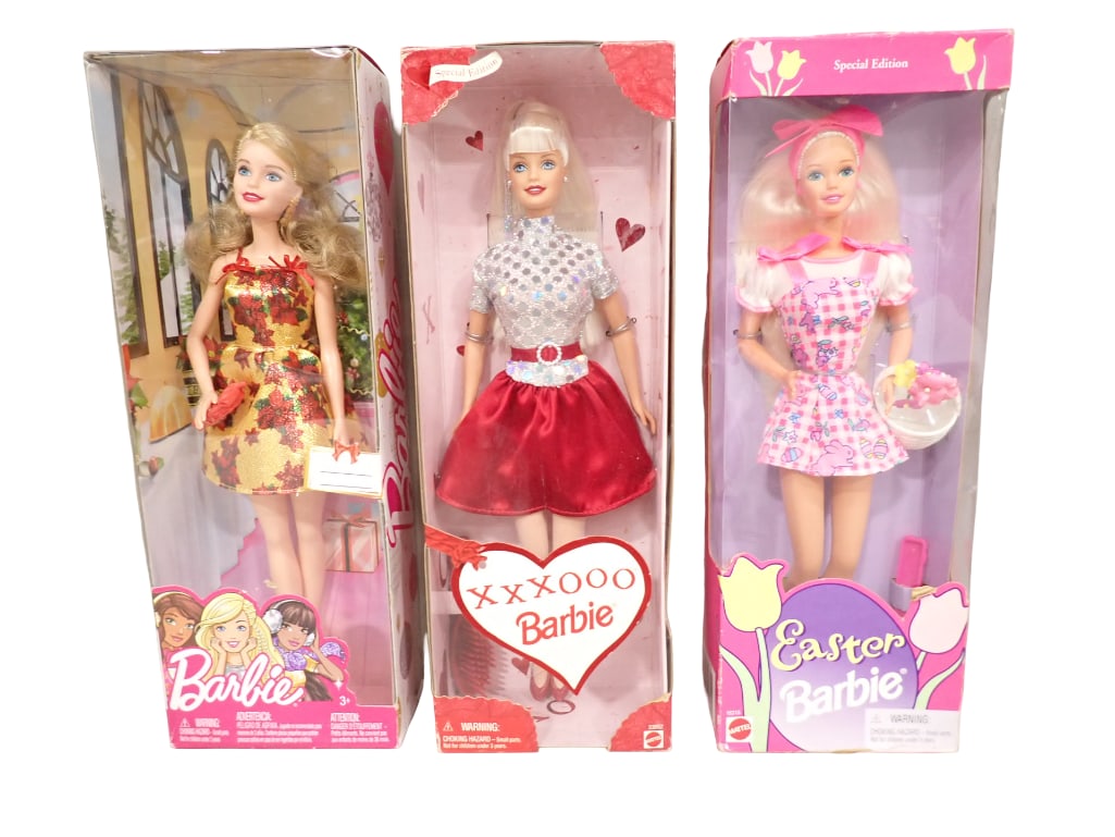 3 Barbies incl 1999 Valentine Special Edition Barbie Doll, Easter, Barbie, 2017 Holiday Look Barbie: 3 Barbies incl 1999 Valentine Special Edition Barbie Doll, Easter, Barbie, 2017 Holiday Look Barbie Doll. All in original boxes. All pictures are considered part of the description and should b