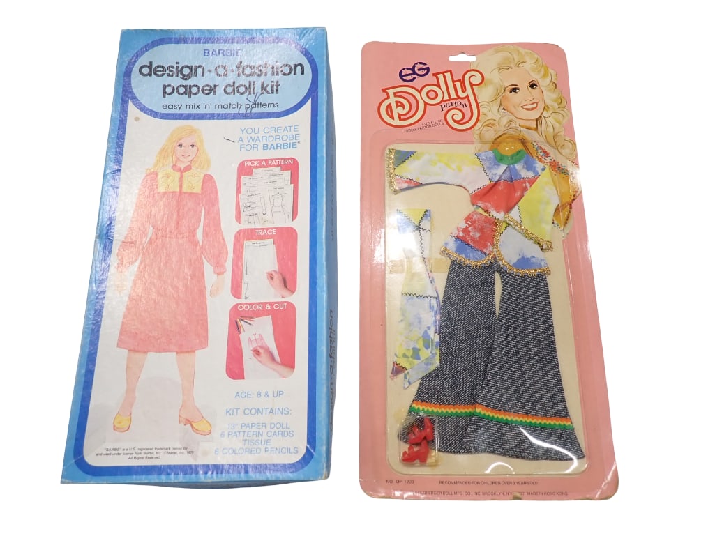 Vtg 1970s Dolly Parton Fashion Doll Outfit and Barbie Design a Fashion Paper Doll Kit (1 of 7)
