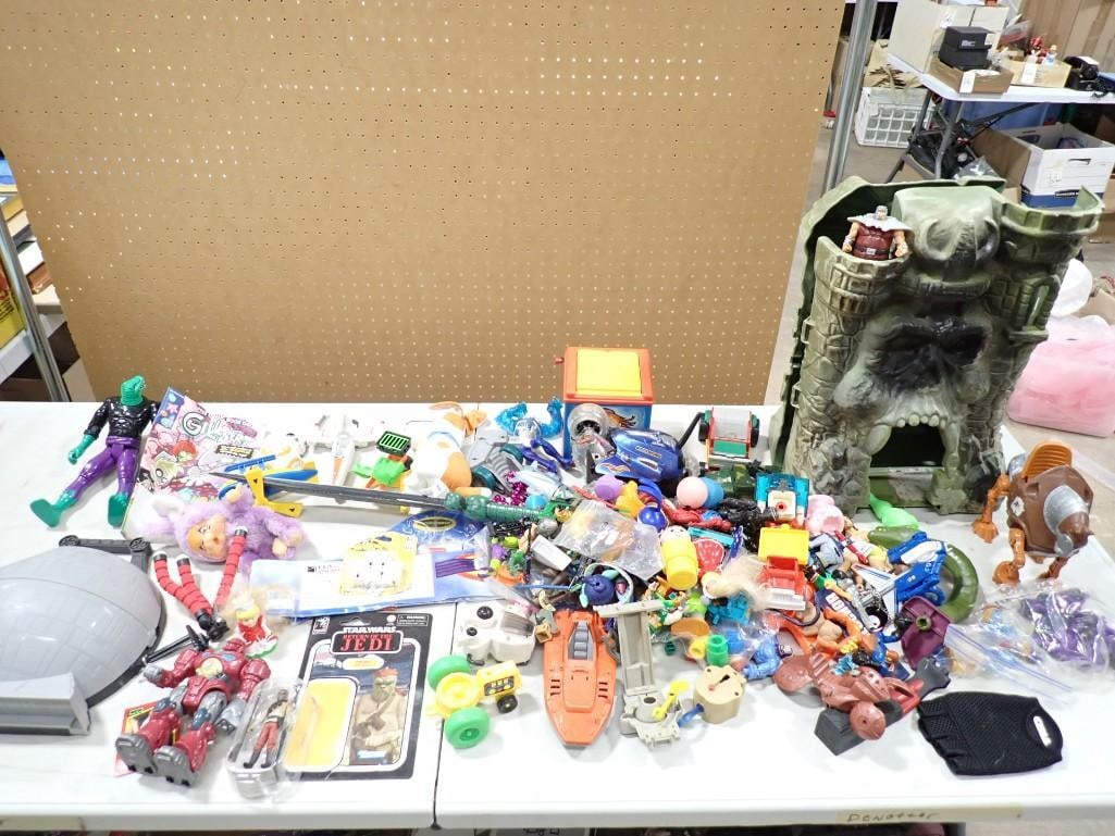 Toy Lot incl Masters of the Universe Castle Grayskull, Star Wars Action Figure, Lizard Action Figure (1 of 12)
