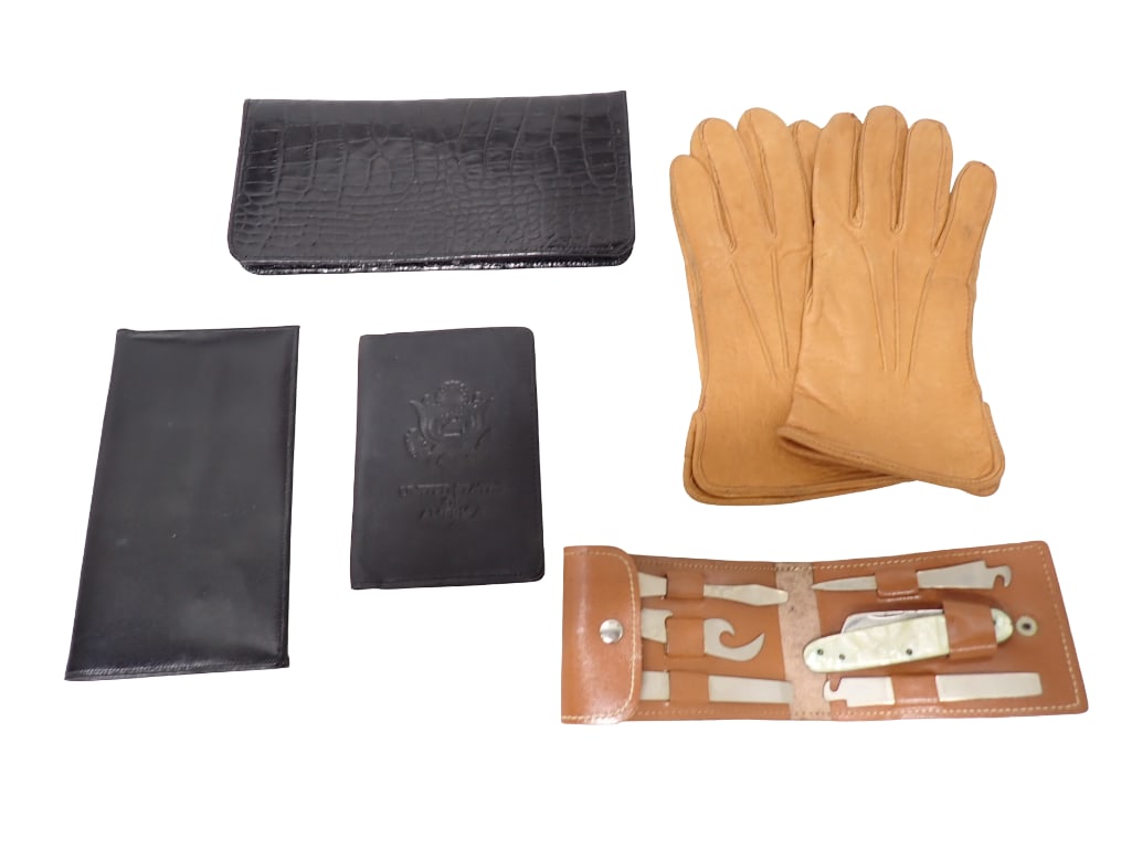 Men's Lot of Leather Goods, Gloves, Wallets, etc (1 of 7)