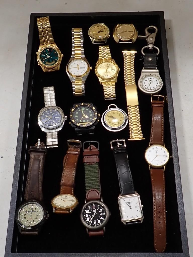 Lot of 16 Vintage Men's Wrist Watches: Lot of 16 Vintage Men's Wrist Watches . All untested. Tray is not included. All pictures are considered part of the description and should be examined carefully by bidders. Live Auct