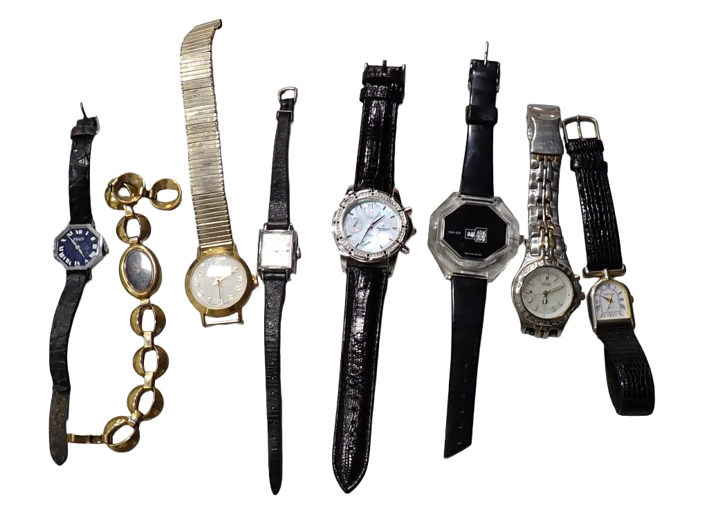 Lot of 8 Ladies Vintage Wrist Watches (1 of 11)