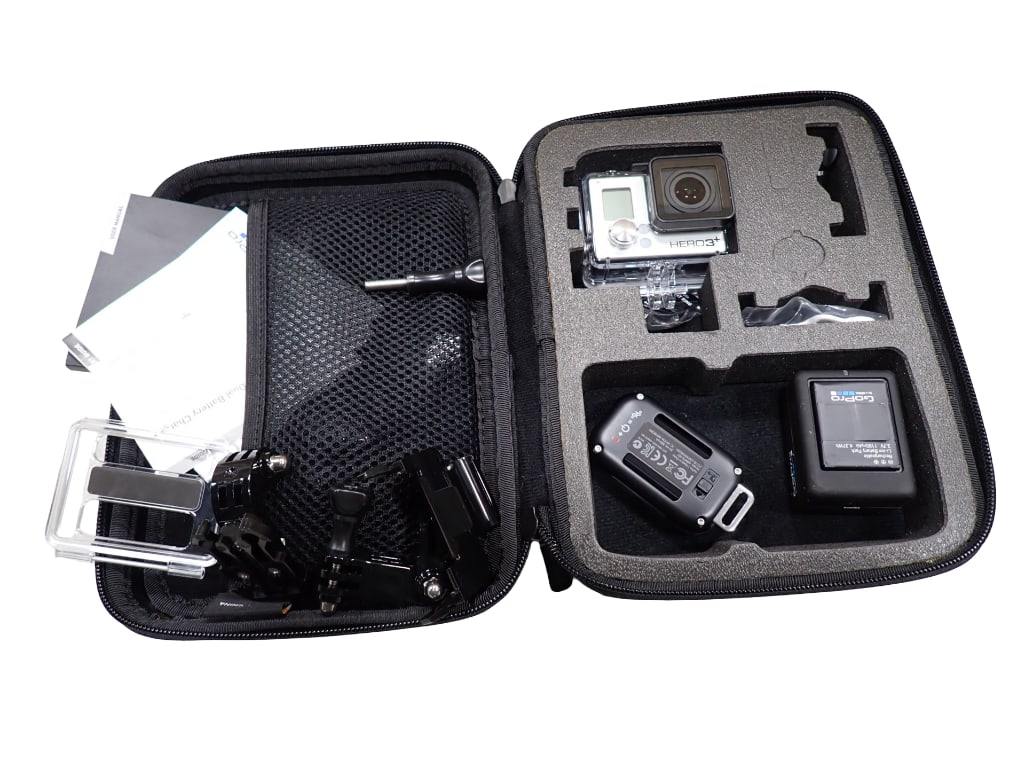 Lot of Go Pro Hero 3 with Case and More Works (1 of 5)
