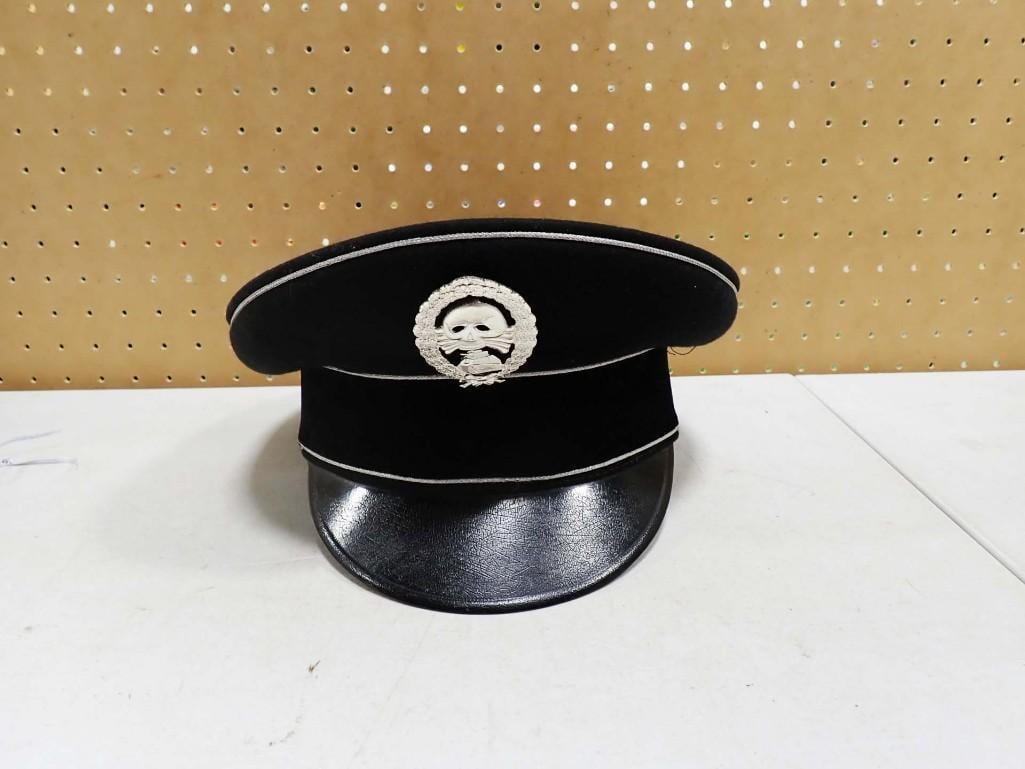WWII German Allgemeine SS Officers Black Visor Cap (1 of 4)