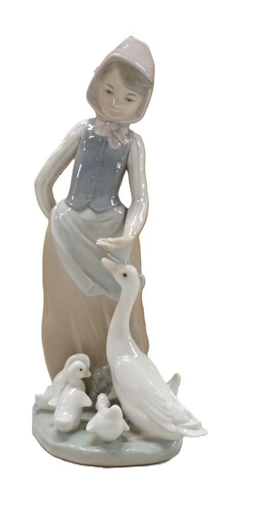 Lladro Snails for the Ducks Porcelain Figurine (1 of 6)