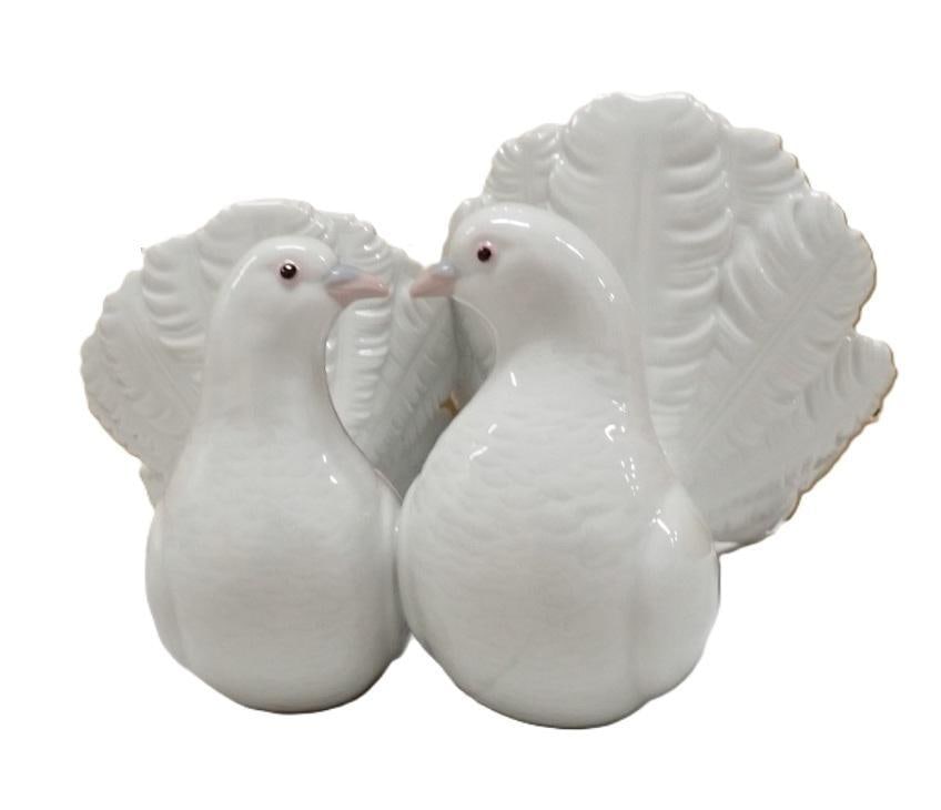 Lladro Doves Porcelain Figurine (1 of 7)
