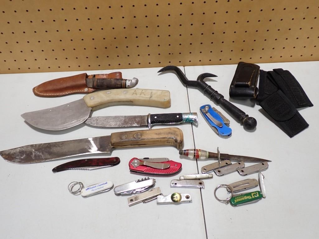 Lot of Knives incl Pocket Knives, Knife with Sheath, Vintage Straight Razor, Etc (1 of 8)