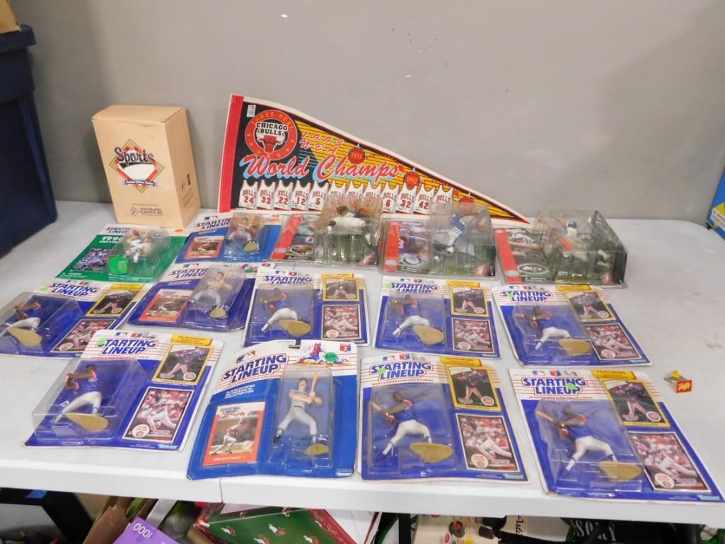 Sports Lot including Chicago Bulls Pennant, Starting Lineup New in Package Figurines, Joe Jackson Fi: Sports Lot including Chicago Bulls Pennant, Starting Lineup New in Package Figurines, Joe Jackson Chicago White Sox Figurine, etc. All pictures are considered part of the description and should be exa