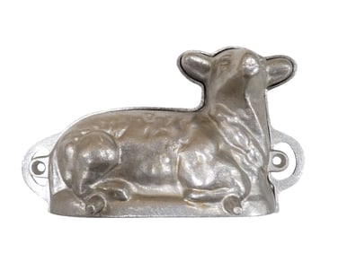 Vintage Cast Aluminum Lamb Easter Cake Mold