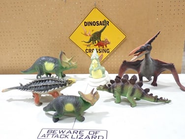 Dinosaur / Lizard Toy Lot including Signs, Figurines, Music Box etc.