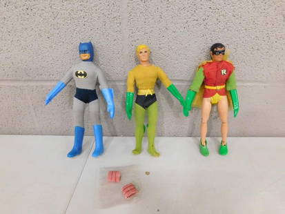 Vintage Mego Action Figures including, Batman, Robin, Aquaman: Vintage Mego Action Figures including, Batman, Robin, Aquaman All pictures are considered part of the description and should