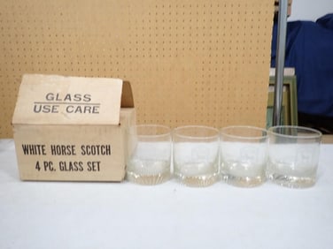 Vintage White Horse Scotch 4 Pc Glass Set in Original Box