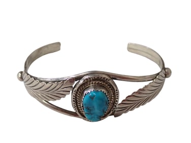 Vintage Sterling Silver Native American / Southwest Style Turquoise Bracelet