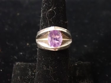 Vintage Sterling Silver Ring with Amethyst Stone