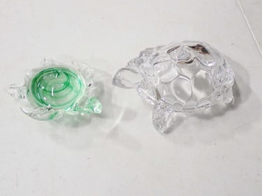 Fengshui Vastu Original Crystal Turtle and Dynasty Gallery Glass Sea Turtle Paperweight