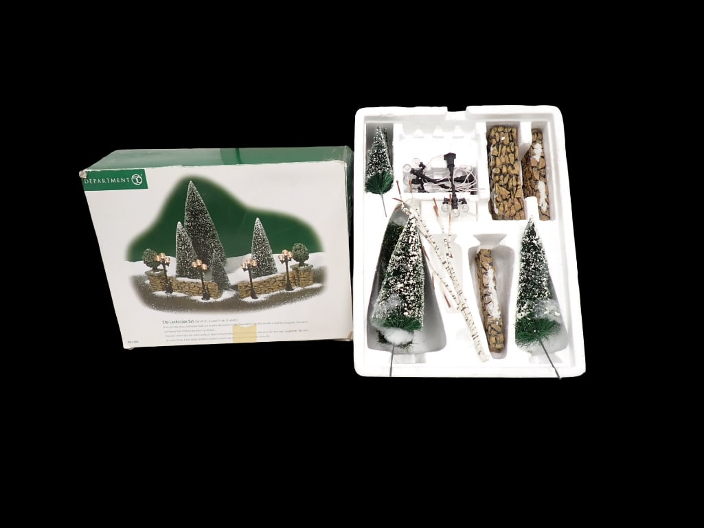 Dept 56 City Landscape Set Christmas Village Accessories 52993 incl Street Lamps, Trees, etc (1 of 8)