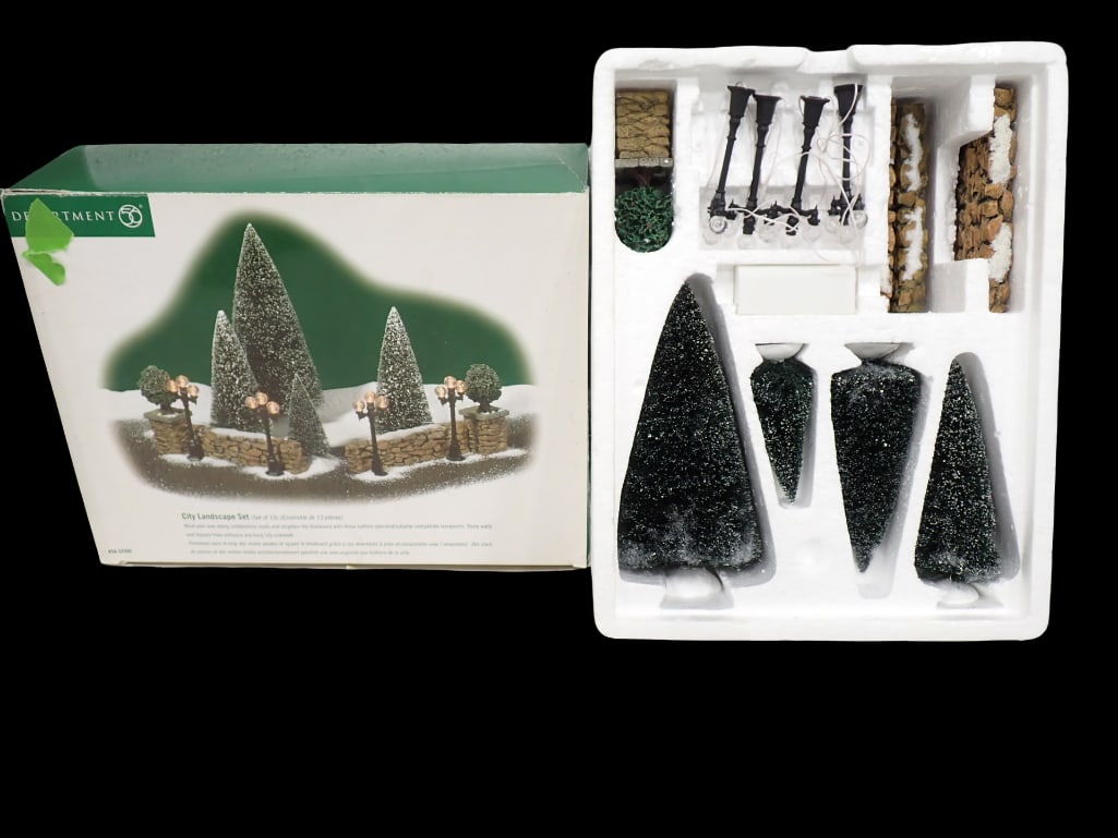 Dept 56 City Landscape Set Christmas Village Accessories 52993 in Original Box (1 of 9)