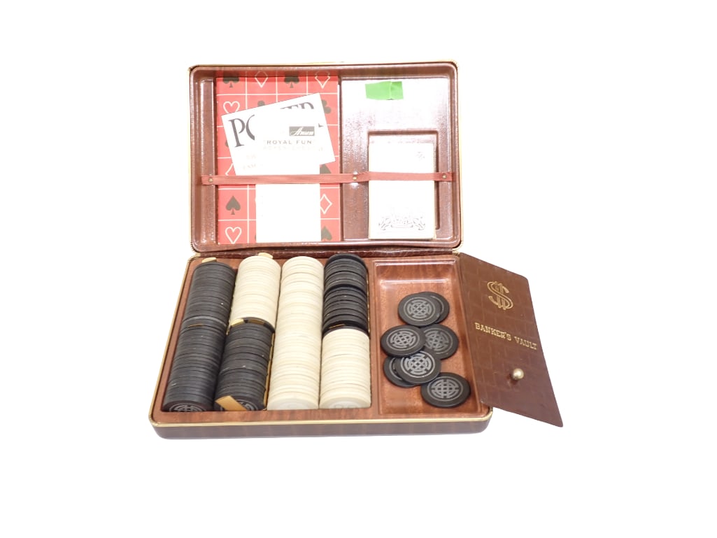 Vtg 1950 Anson Poker Chest with Clay Chips: Vintage 1950 Anson Poker Chest with Clay Chips All pictures are considered part of the description and should be examined carefully by bidders. Live Auctioneers is now offering Live Shipping through