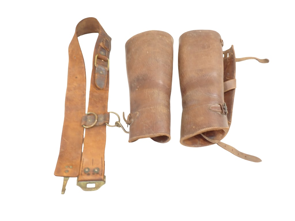 WWI Leather Field Belt and Leather Gaiters / Putees: WWI Leather Field Belt and Leather Gaiters / Putees All pictures are considered part of the description and should be examined carefully by bidders. Live Auctioneers is now offering Live Shipping thro