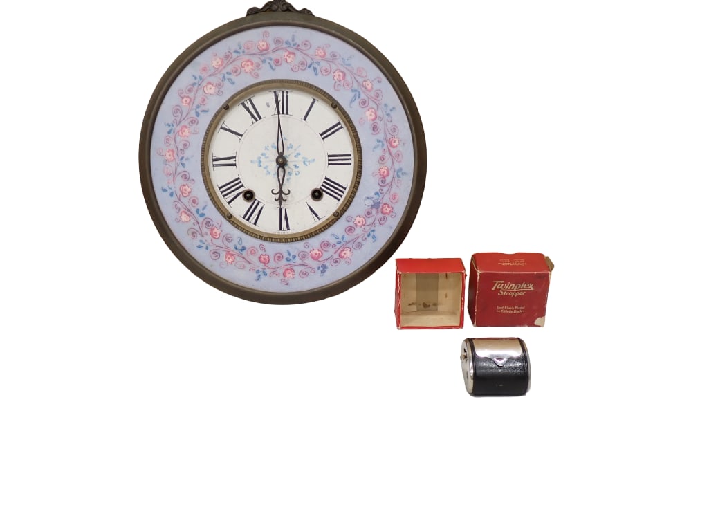 Winplex Safety Razor Sharpener and a Clock (1 of 8)