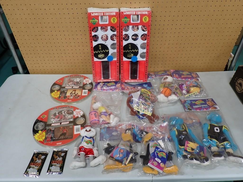 Michael Jordan and Space Jam Lot including Slammers, Bugs Bunny, Daffy Duck, Trading Cards, Upper De (1 of 8)