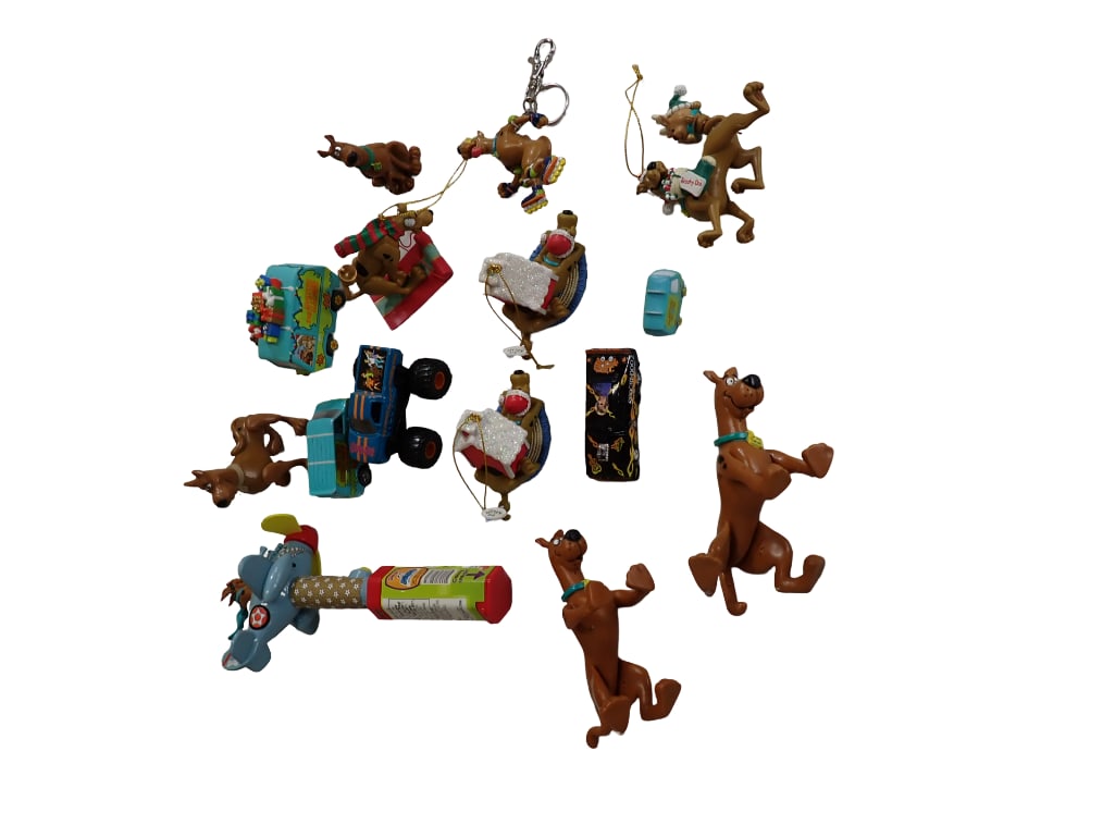 Scooby Doo Ornaments, Figures, Etc (1 of 3)