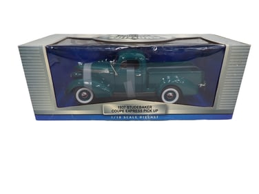 Yat Ming 1937 Studebaker Coupe Express Pick Up Truck 1:18 Scale Die Cast Collectors Edition in Orig