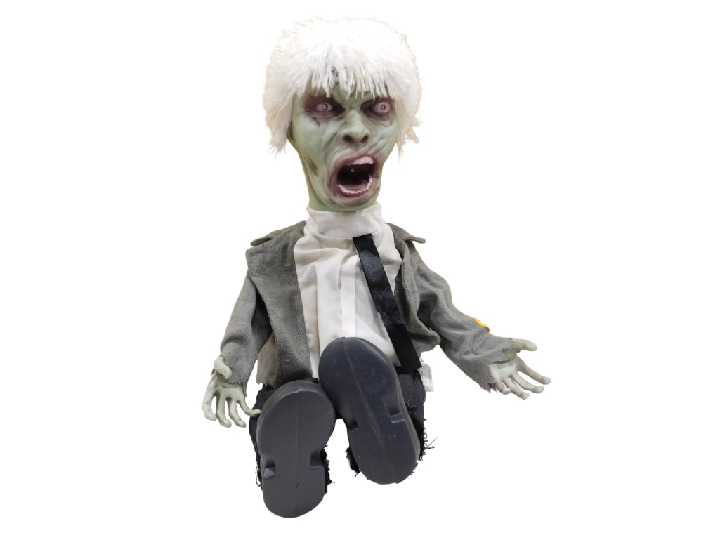 Halloween Mutant Zombie Animated Horror Doll: Halloween Mutant Zombie Animated Horror Doll Condition: tested and works