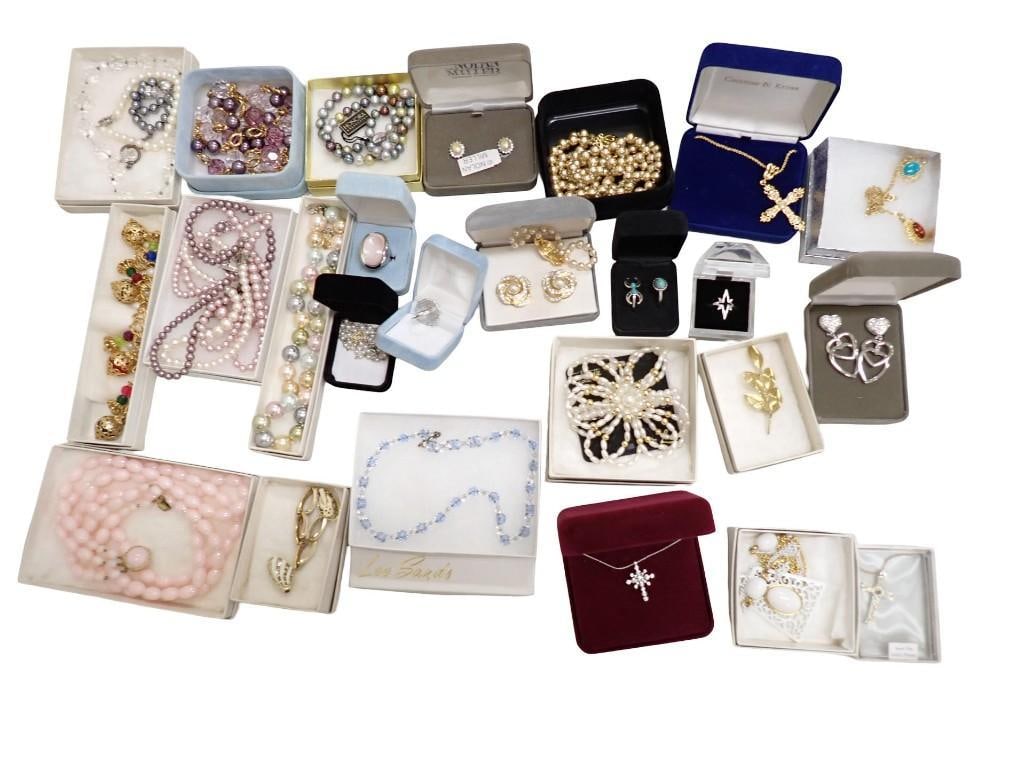 Lot of assorted Costume Jewelry including Nolan Miller, Lee Sands, Bracelets, Brooches, Honora, Neck (1 of 14)