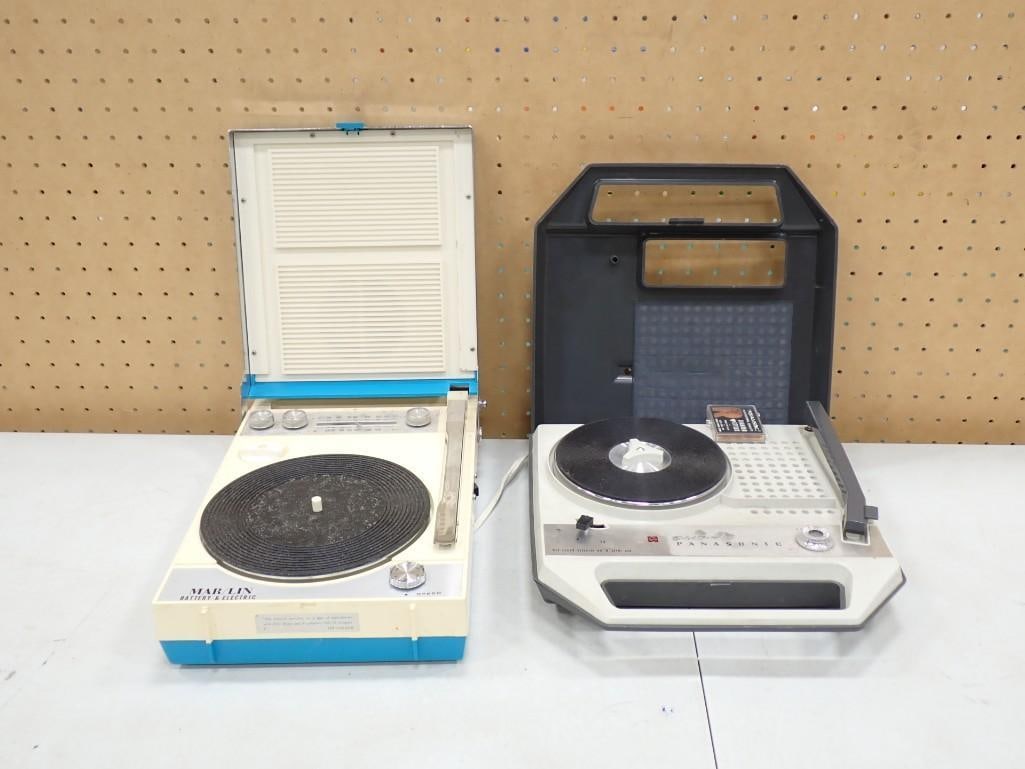 Vintage Portable Vinyl Record Players including Panasonic and Mar/Lin Battery & Electric (1 of 11)