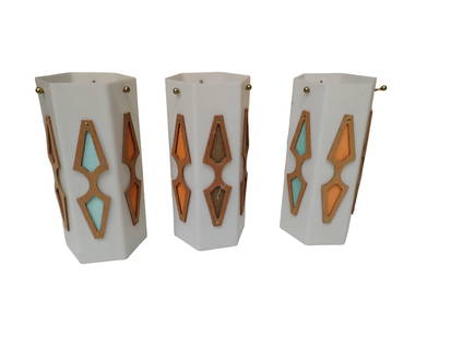 Set of 3 Vintage MCM Hexagonal Ceiling Lamp Shades: Set of 3 Vintage Mid Century Modern Hexagonal Ceiling Lamp Shades. Each shade has 3 screws to attach to a lamp All pictures are considered part of the description and should be examined carefull
