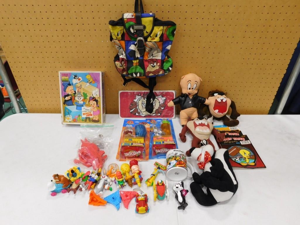 Looney Tunes Lot including Plush, Figurines, Skittles, Magic Show, Backpack, Bugs Bunny, Porky Pig: Looney Tunes Lot including Plush, Figurines, Skittles, Magic Show, Backpack, Bugs Bunny, Porky Pig, Taz, etc. All pictures are considered part of the description and should be examined carefully by bi