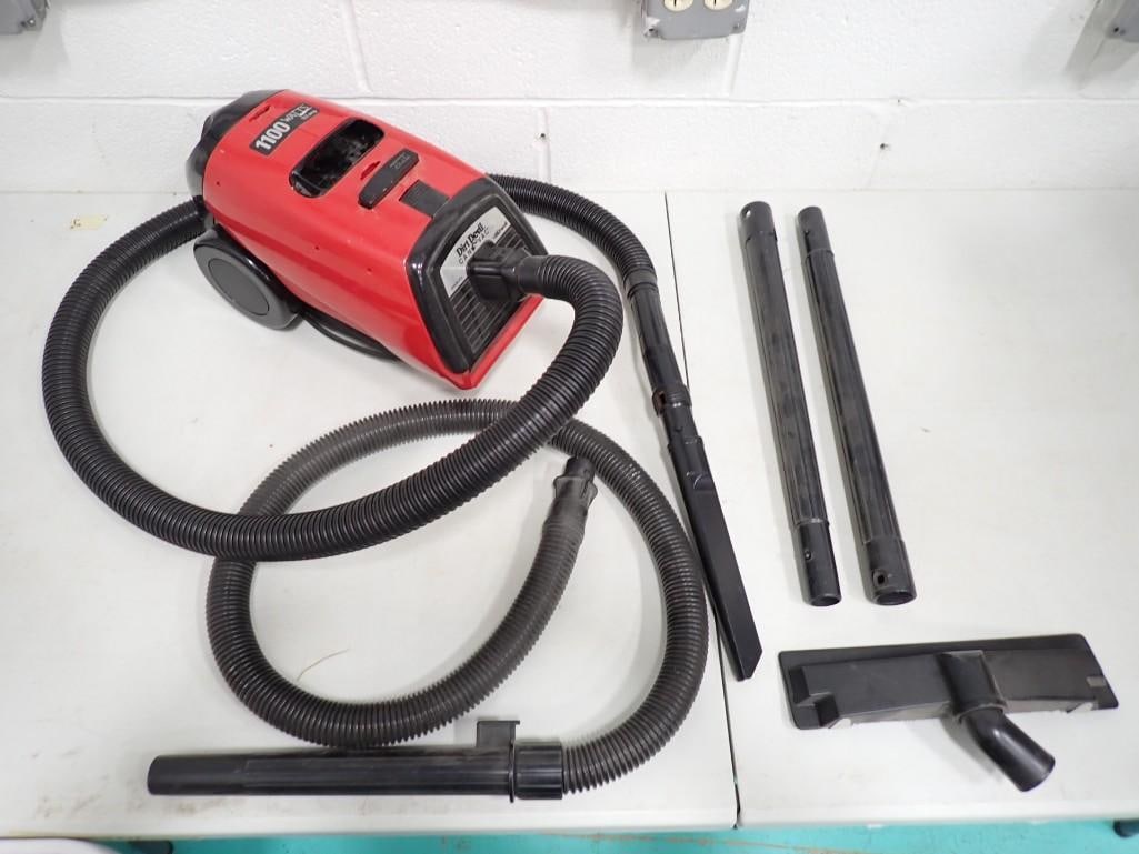 Dirt Devil Vacuum (1 of 8)