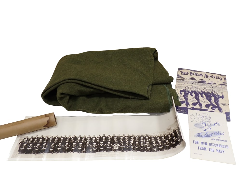 Military Lot incl US Navy Panoramic Photo, Military Wool Blanket, Navy Life Insurance Brochure, (1 of 15)