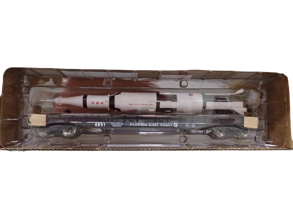 Menards O Gauge Florida East Coast Flatcar w/ Saturn V Rocket Train Car New in Box (1 of 6)