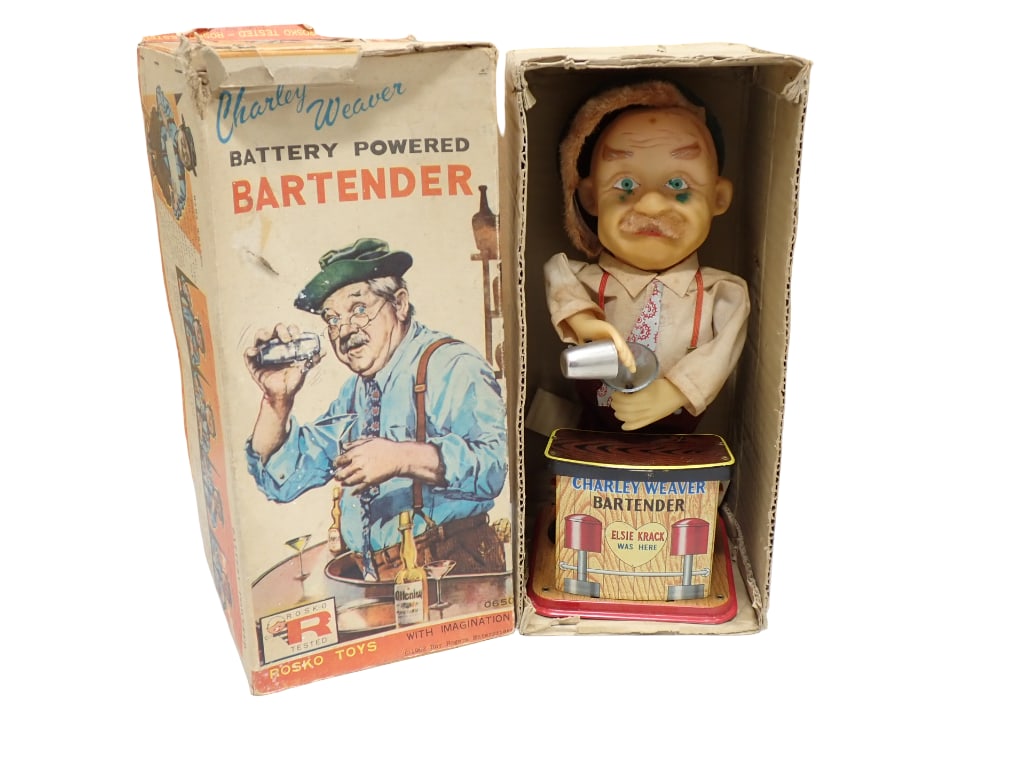 Charley Weaver Bartender Battery Powered Tin Toy in Original Box (1 of 11)