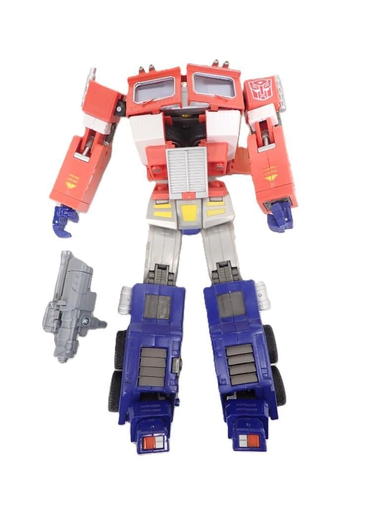 Hasbro Masterpiece Transformers Optimus Prime Action Figure (1 of 4)