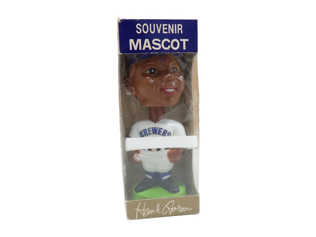 Vintage 1970s Hank Aaron Milwaukee Brewers Bobblehead in Original Box Souvenir Mascot (1 of 9)
