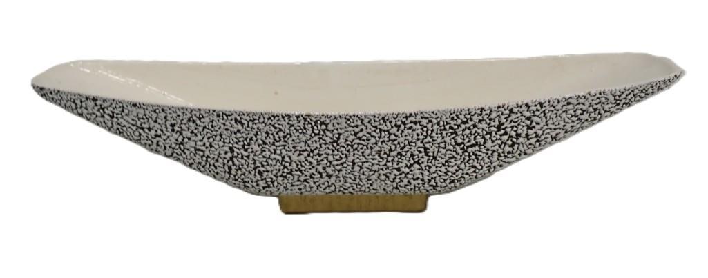 Vintage Circa 1950's Shawnee Black and White Confetti 18" Console Bowl: Vintage Circa 1950's Shawnee Black and White Confetti 18" Console Bowl All pictures are considered part of the description and should be examined carefully by bidders. Live Auctioneers is now