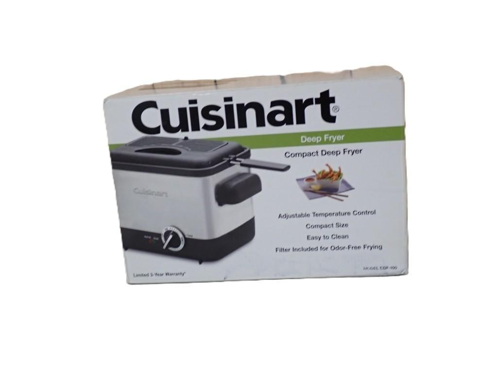 New in Open Box Cuisinart Compact Deep Fryer (1 of 8)