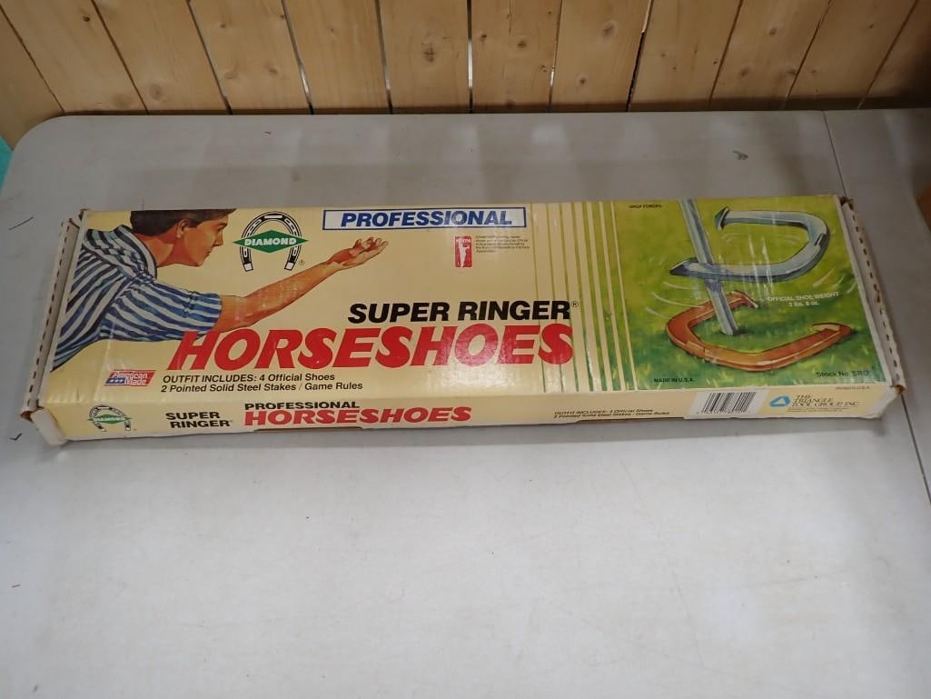 Vintage Diamond Super Ringer Horseshoes Game in Original Box (1 of 2)