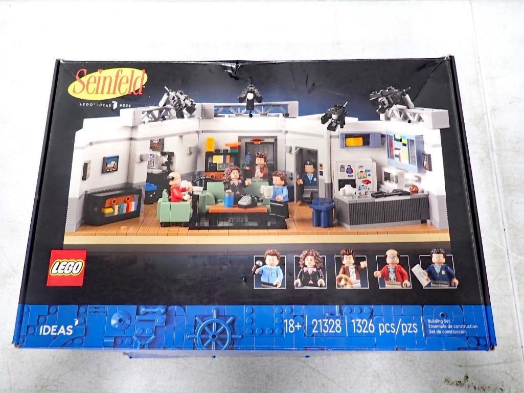 Seinfeld Lego Set 21328 Unchecked for Completeness (1 of 10)