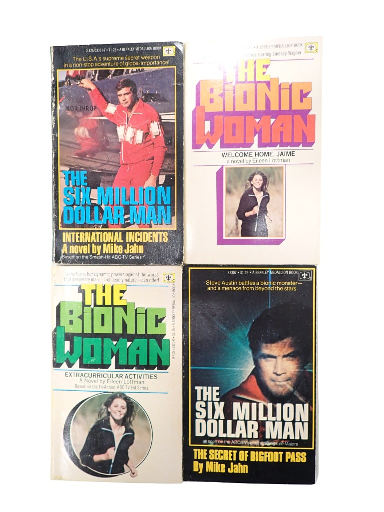 Six Million Dollar Man and The Bionic Woman Books (1 of 6)