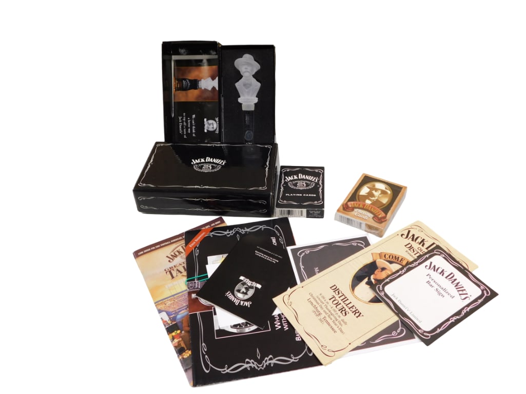 Jack Daniels Limited Edition Crystal Bottle Stopper and Jack Daniels Old No 7 Playing Card Set Both (1 of 10)