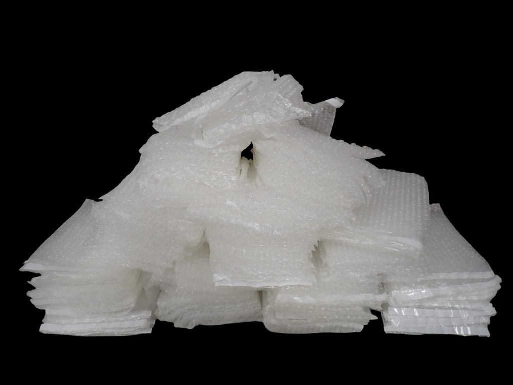 Large Lot of Bubble Wrap Bags Shipping Supplies: Large Lot of Bubble Wrap Bags Great for Shipping NO COA or Paperwork The consignor worked on multiple movies and TV shows and this lot may have been in any of the following: Empire, Zoobiquity, Love i