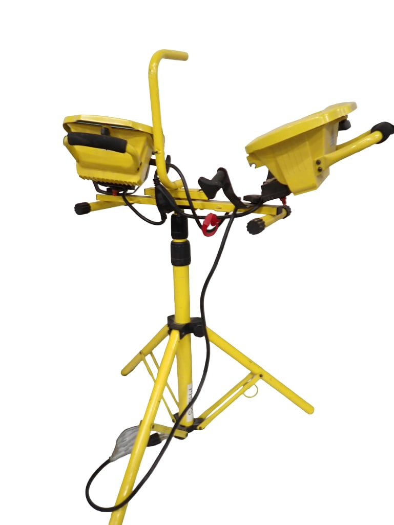 Workforce Dual Head Tripod Worklight or Shop Light (1 of 8)