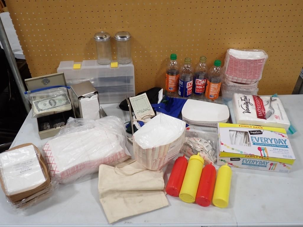 Food Vendor Cart Movie or TV Props incl Fake Money, Ketchup and Mustard Squirt Bottles, Napkin Holde (1 of 15)