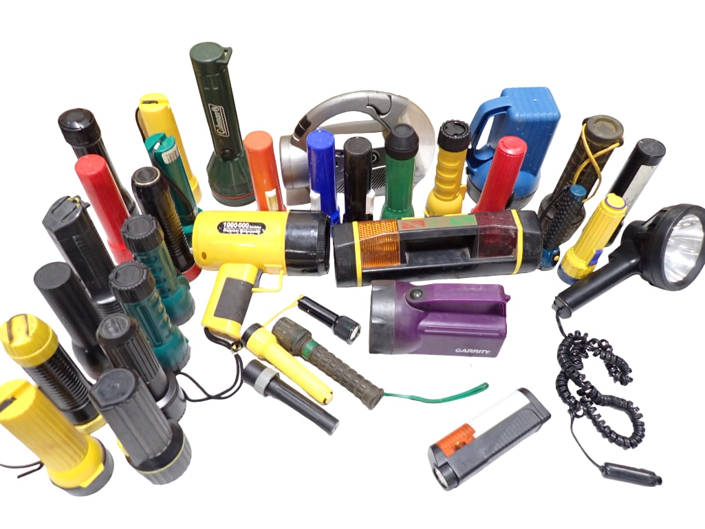 Lot of Flashlights Movie or TV Props: Lot of Flashlights Movie or TV Props? Condition:? untested NO COA or Paperwork The consignor worked on multiple movies and TV shows and this lot may have been in any of the following: Empire, Zoobiqui