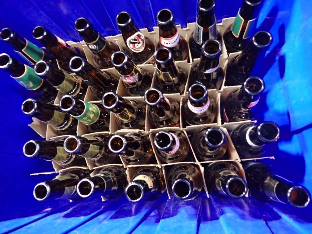 Asst Beer Bottles EMPTY Movie or TV Props: Asst Beer Bottles EMPTY Movie or TV Props or Set Items NO COA or Paperwork The consignor worked on multiple movies and TV shows and this lot may have been in any of the following: Empire, Zoobiquity, 